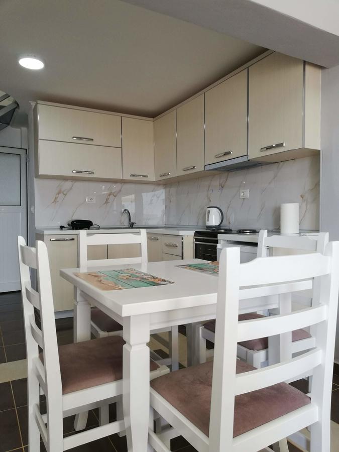 Sweet Dreams Apartament Apartment Sarande Exterior photo