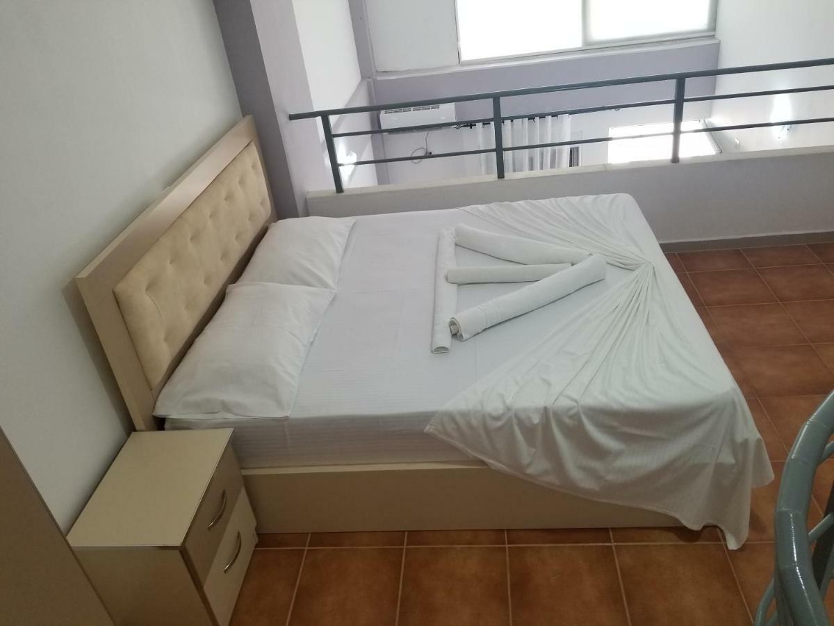 Sweet Dreams Apartament Apartment Sarande Exterior photo