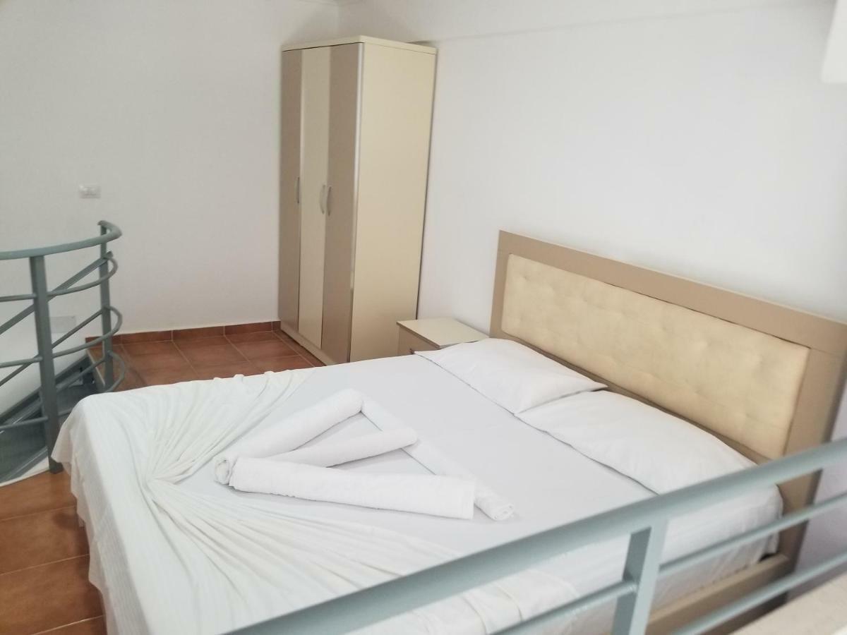 Sweet Dreams Apartament Apartment Sarande Exterior photo